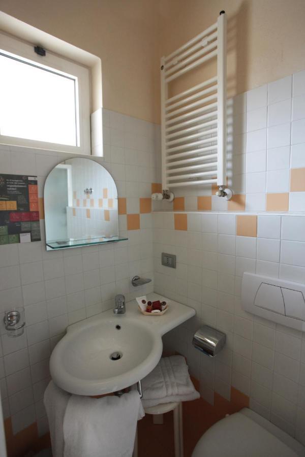 Hotel Villa Irma Rimini Esterno foto