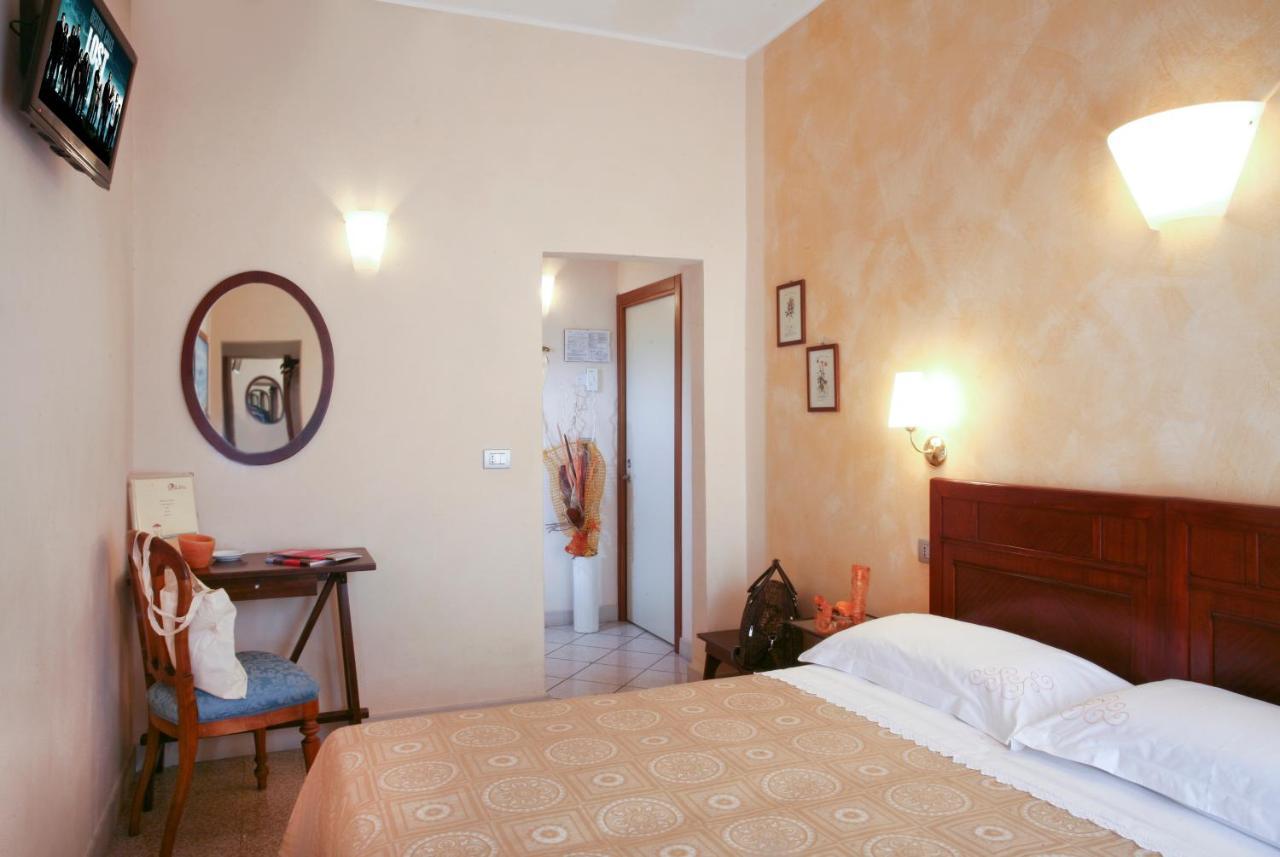 Hotel Villa Irma Rimini Esterno foto