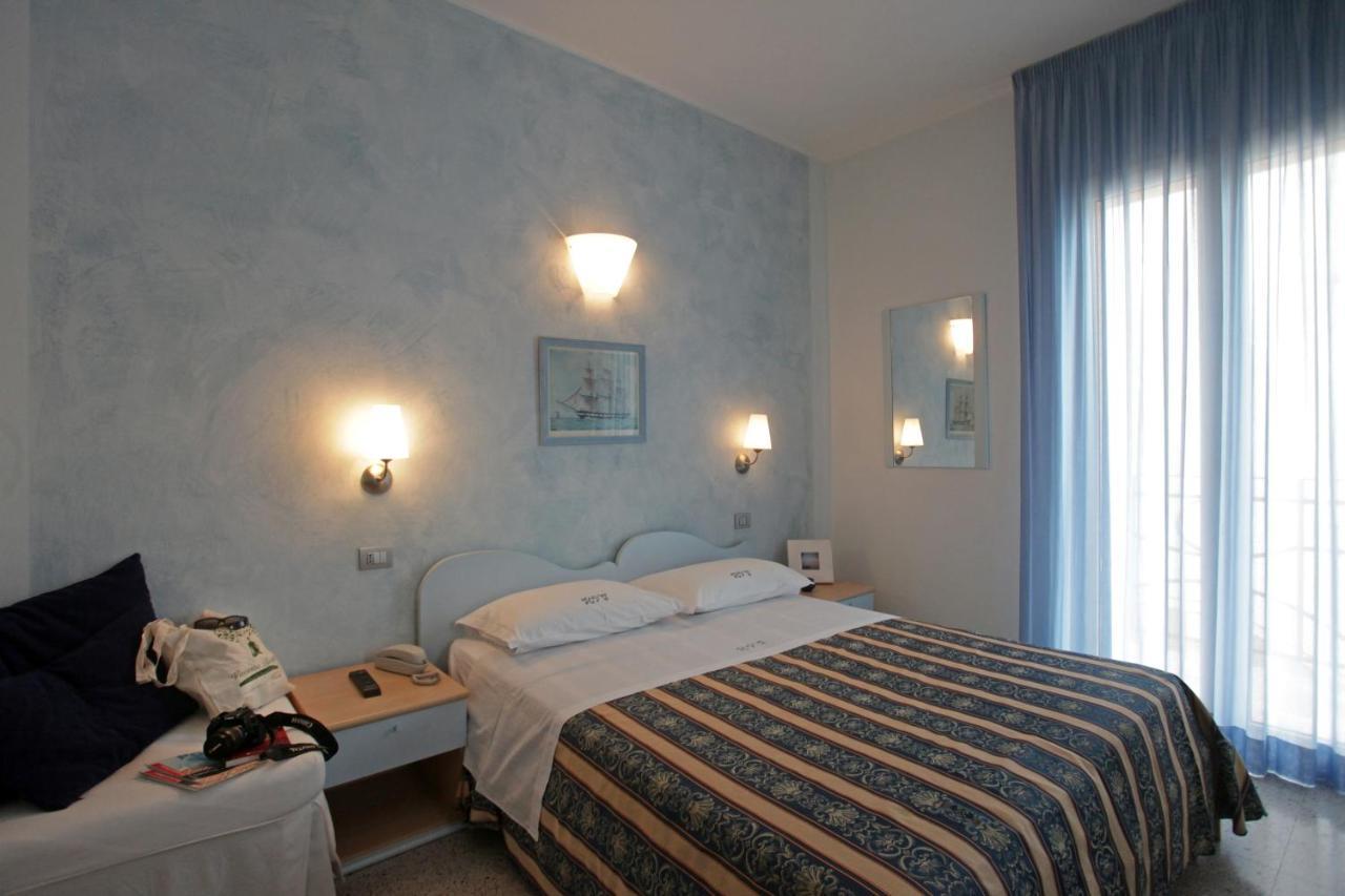 Hotel Villa Irma Rimini Esterno foto