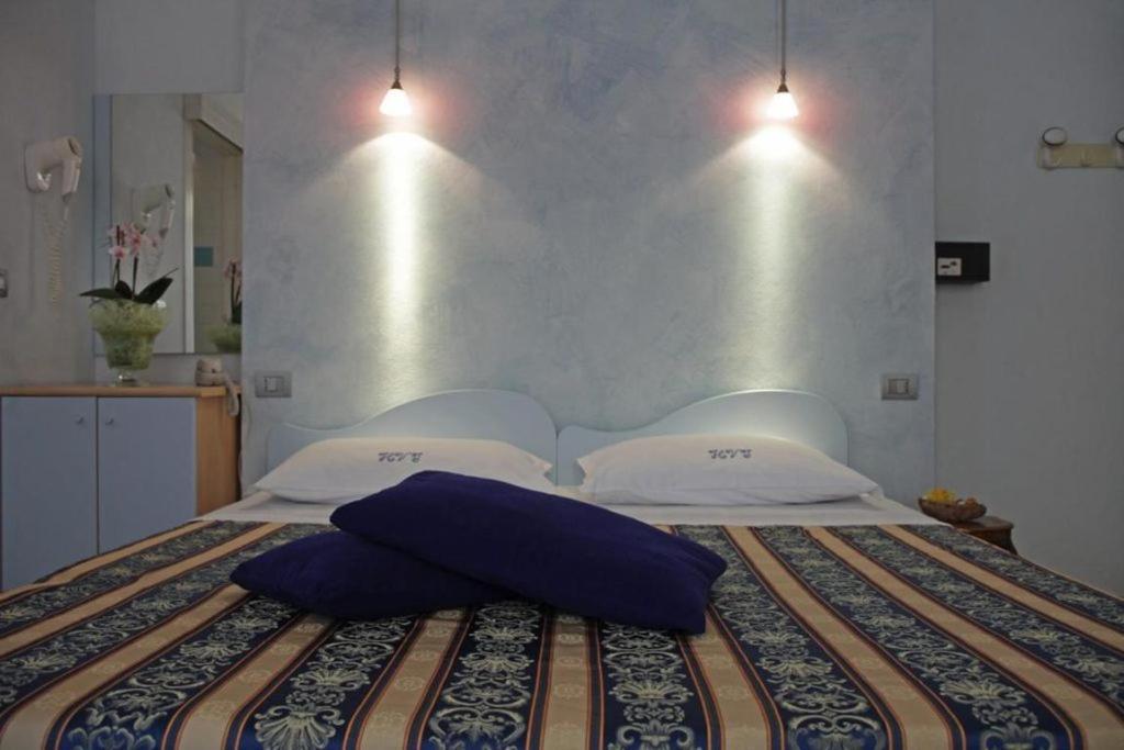 Hotel Villa Irma Rimini Esterno foto