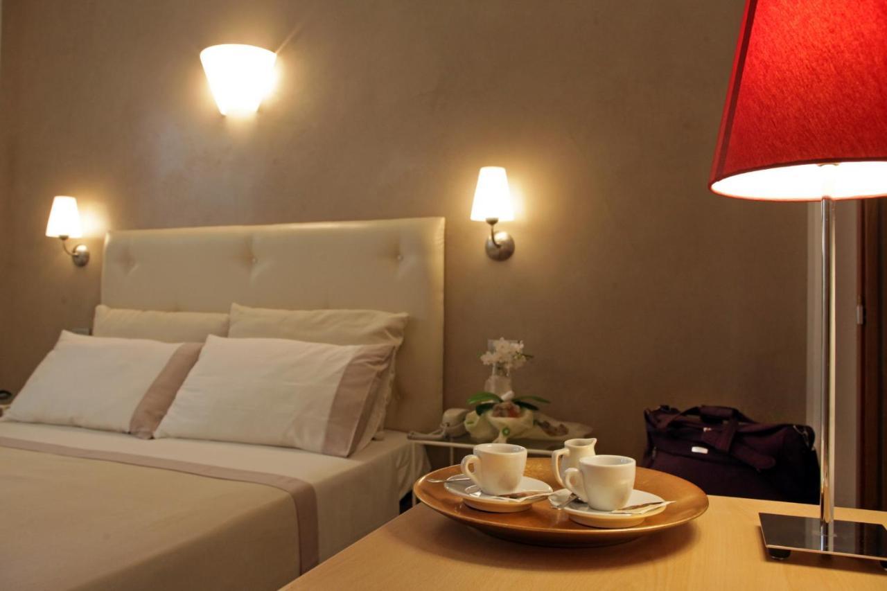 Hotel Villa Irma Rimini Esterno foto